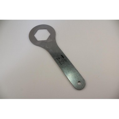 Ring wrench